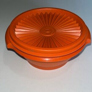 Vintage Tupperware Servalier harvest color stackable bowl and lid - orange